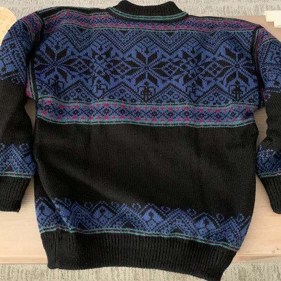 Dale of Norway I Wool Sweater - Picture 10 of 11